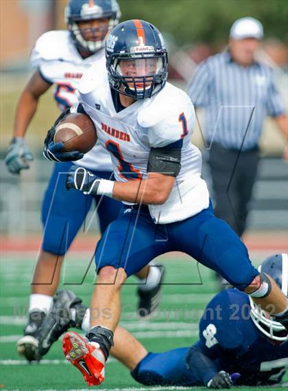 Thumbnail 3 in Smithson Valley vs. Brandeis (UIL 5A Division 2 Area Playoff) photogallery.