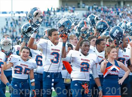 Thumbnail 3 in Smithson Valley vs. Brandeis (UIL 5A Division 2 Area Playoff) photogallery.