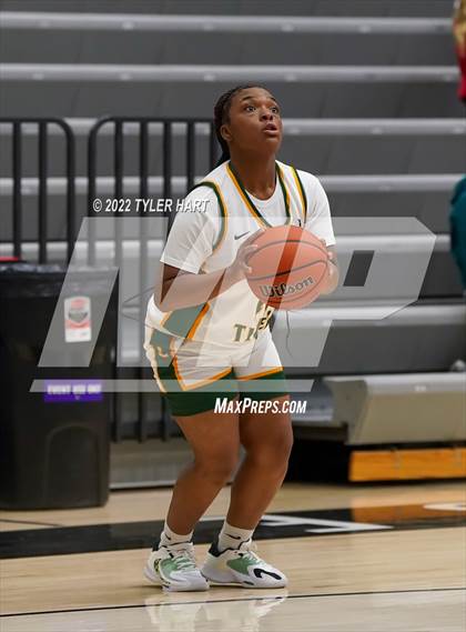 Thumbnail 3 in Indianapolis Crispus Attucks vs. North Central (Sneakers for Santa Shootout) photogallery.