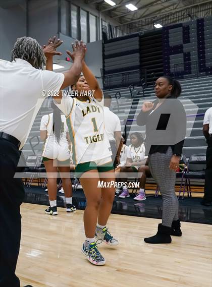 Thumbnail 3 in Indianapolis Crispus Attucks vs. North Central (Sneakers for Santa Shootout) photogallery.