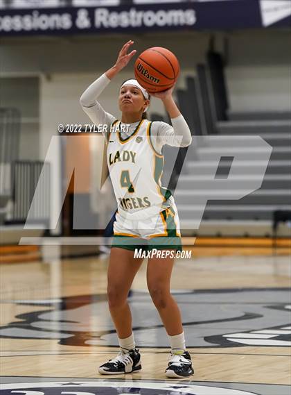 Thumbnail 3 in Indianapolis Crispus Attucks vs. North Central (Sneakers for Santa Shootout) photogallery.