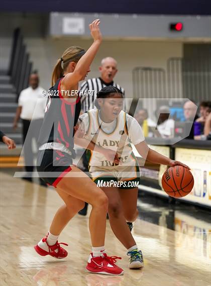 Thumbnail 3 in Indianapolis Crispus Attucks vs. North Central (Sneakers for Santa Shootout) photogallery.