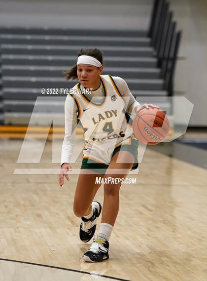 Thumbnail 3 in Indianapolis Crispus Attucks vs. North Central (Sneakers for Santa Shootout) photogallery.