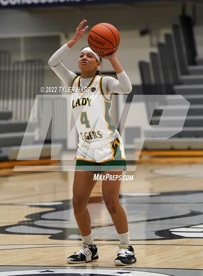 Thumbnail 3 in Indianapolis Crispus Attucks vs. North Central (Sneakers for Santa Shootout) photogallery.