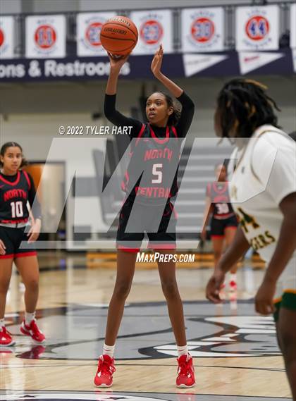 Thumbnail 2 in Indianapolis Crispus Attucks vs. North Central (Sneakers for Santa Shootout) photogallery.