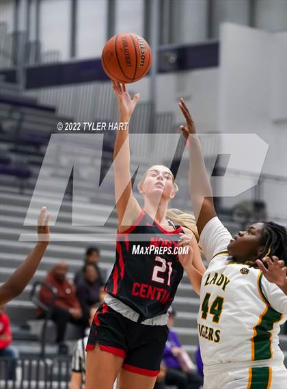 Thumbnail 2 in Indianapolis Crispus Attucks vs. North Central (Sneakers for Santa Shootout) photogallery.