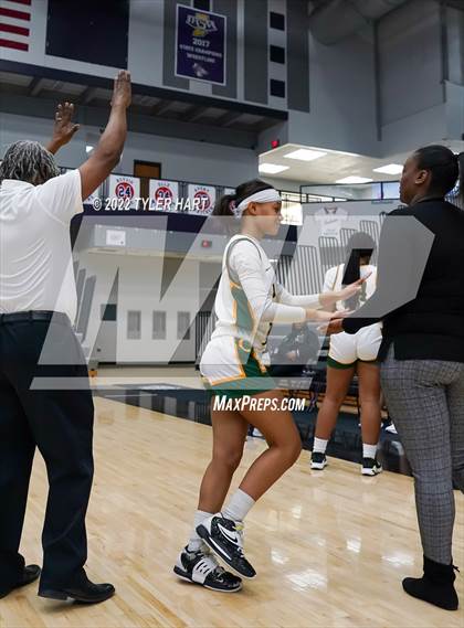 Thumbnail 1 in Indianapolis Crispus Attucks vs. North Central (Sneakers for Santa Shootout) photogallery.