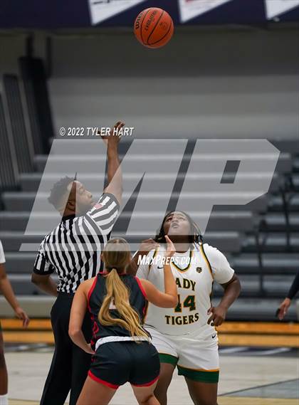 Thumbnail 2 in Indianapolis Crispus Attucks vs. North Central (Sneakers for Santa Shootout) photogallery.