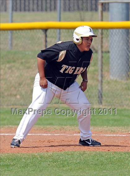 Thumbnail 1 in Irving @ Nimitz photogallery.