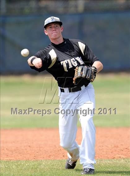 Thumbnail 2 in Irving @ Nimitz photogallery.