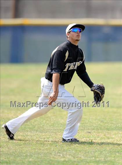 Thumbnail 2 in Irving @ Nimitz photogallery.