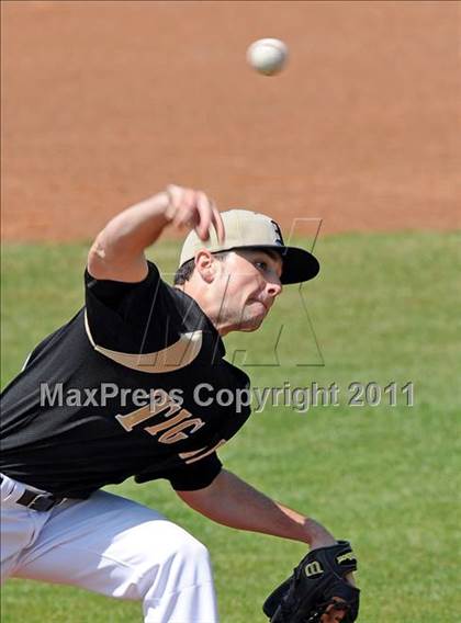 Thumbnail 3 in Irving @ Nimitz photogallery.