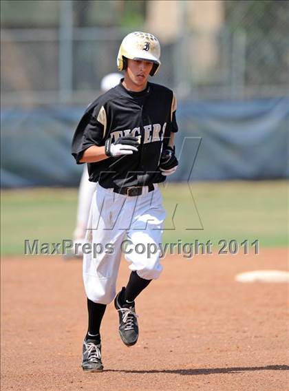 Thumbnail 1 in Irving @ Nimitz photogallery.