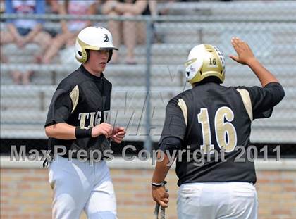 Thumbnail 1 in Irving @ Nimitz photogallery.