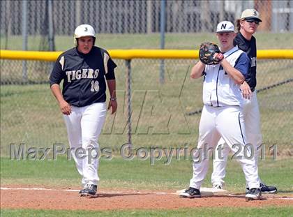 Thumbnail 3 in Irving @ Nimitz photogallery.