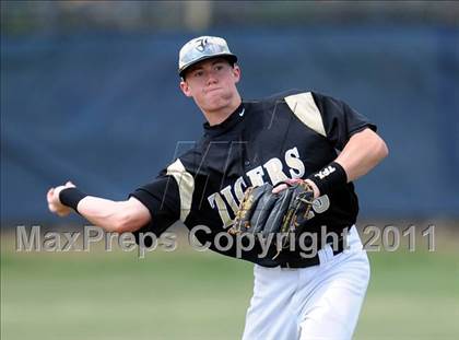 Thumbnail 3 in Irving @ Nimitz photogallery.