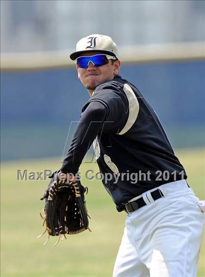 Thumbnail 3 in Irving @ Nimitz photogallery.