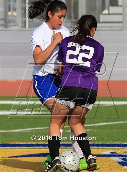 Thumbnail 3 in Garey vs Shadow Hills (CIF SS D7 2nd Round Playoff) photogallery.