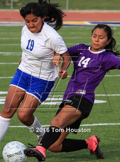 Thumbnail 3 in Garey vs Shadow Hills (CIF SS D7 2nd Round Playoff) photogallery.