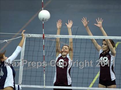 Thumbnail 2 in Vista del Lago vs. Union Mine (CIF SJS D3 Final) photogallery.