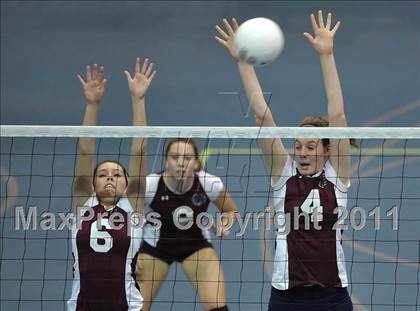 Thumbnail 2 in Vista del Lago vs. Union Mine (CIF SJS D3 Final) photogallery.