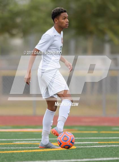 Thumbnail 3 in Campo Verde vs. Gilbert (Coyote Classic) photogallery.