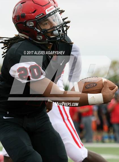 Thumbnail 1 in McLean @ Herndon photogallery.