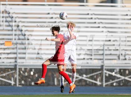 Thumbnail 2 in Regis Jesuit vs. Liberty (CHSAA 5A Quarterfinal) photogallery.