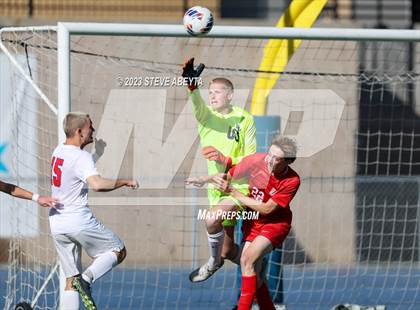 Thumbnail 3 in Regis Jesuit vs. Liberty (CHSAA 5A Quarterfinal) photogallery.