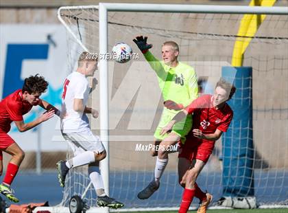 Thumbnail 2 in Regis Jesuit vs. Liberty (CHSAA 5A Quarterfinal) photogallery.