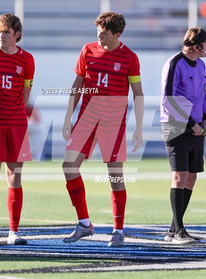 Thumbnail 2 in Regis Jesuit vs. Liberty (CHSAA 5A Quarterfinal) photogallery.