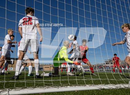 Thumbnail 2 in Regis Jesuit vs. Liberty (CHSAA 5A Quarterfinal) photogallery.