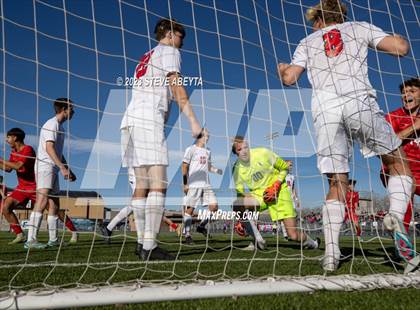Thumbnail 3 in Regis Jesuit vs. Liberty (CHSAA 5A Quarterfinal) photogallery.
