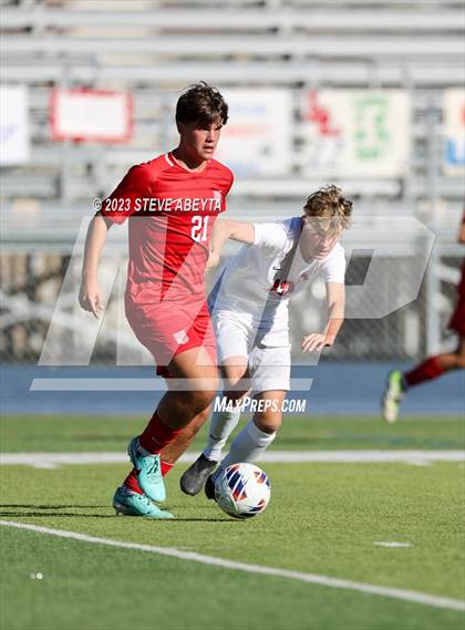 Thumbnail 3 in Regis Jesuit vs. Liberty (CHSAA 5A Quarterfinal) photogallery.