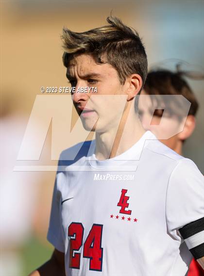 Thumbnail 3 in Regis Jesuit vs. Liberty (CHSAA 5A Quarterfinal) photogallery.