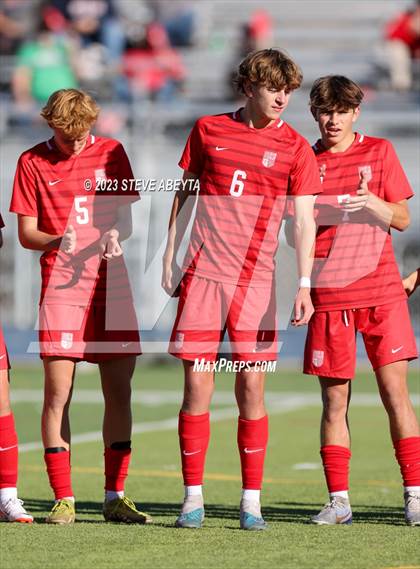 Thumbnail 2 in Regis Jesuit vs. Liberty (CHSAA 5A Quarterfinal) photogallery.