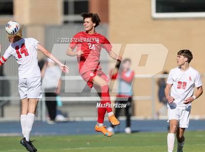 Thumbnail 3 in Regis Jesuit vs. Liberty (CHSAA 5A Quarterfinal) photogallery.
