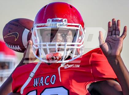 Thumbnail 3 in Waco vs. Midway photogallery.