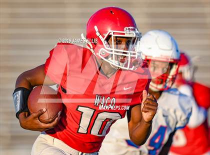 Thumbnail 1 in Waco vs. Midway photogallery.