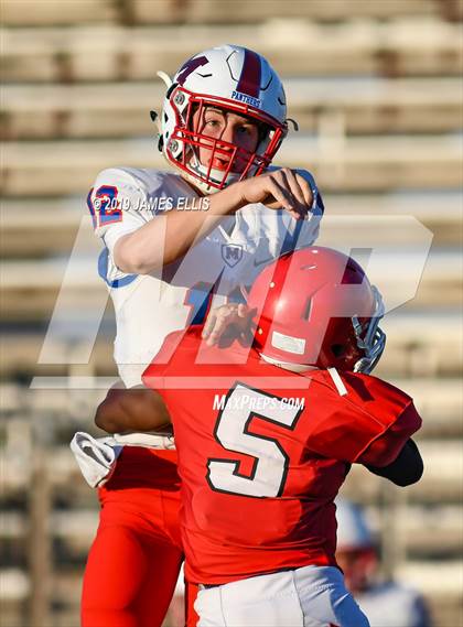Thumbnail 1 in Waco vs. Midway photogallery.