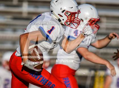 Thumbnail 2 in Waco vs. Midway photogallery.