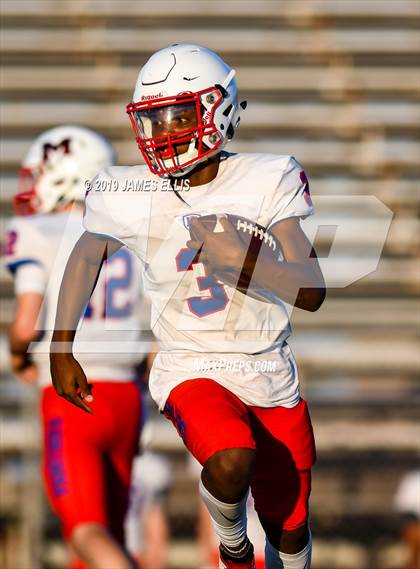 Thumbnail 3 in Waco vs. Midway photogallery.