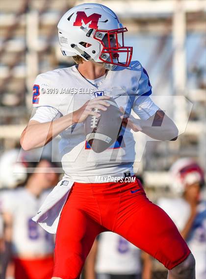 Thumbnail 2 in Waco vs. Midway photogallery.