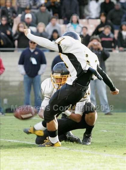 Thumbnail 1 in San Pedro vs. Narbonne (CIF LACS Final) photogallery.