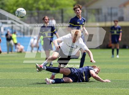 Thumbnail 2 in Liberty Hill vs. Highland Park (UL 5A Soccer Division II Final) photogallery.