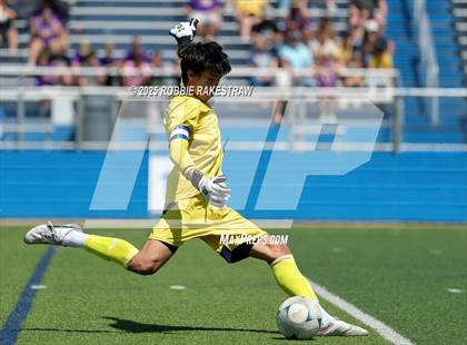 Thumbnail 2 in Liberty Hill vs. Highland Park (UL 5A Soccer Division II Final) photogallery.