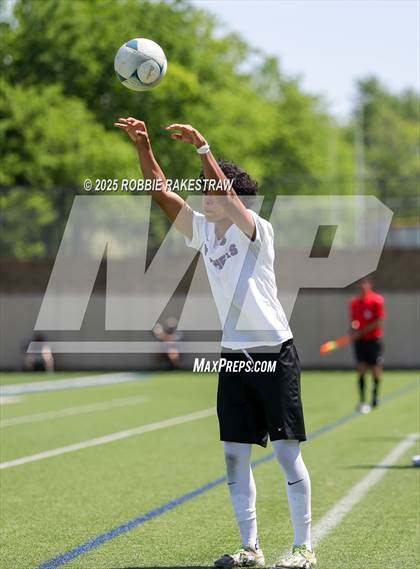 Thumbnail 1 in Liberty Hill vs. Highland Park (UL 5A Soccer Division II Final) photogallery.