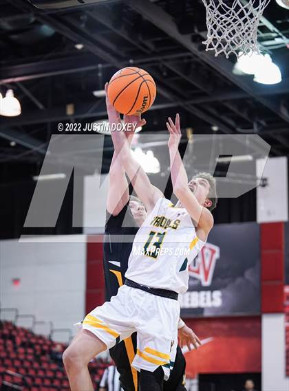 Thumbnail 2 in Eureka vs. Mineral County (NIAA Class 1A State Boys Quarterfinal) photogallery.