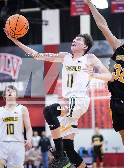 Thumbnail 1 in Eureka vs. Mineral County (NIAA Class 1A State Boys Quarterfinal) photogallery.