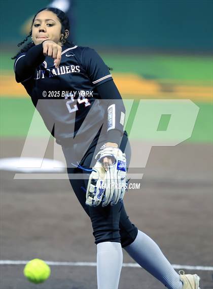 Thumbnail 3 in Grand Saline vs Winnsboro photogallery.